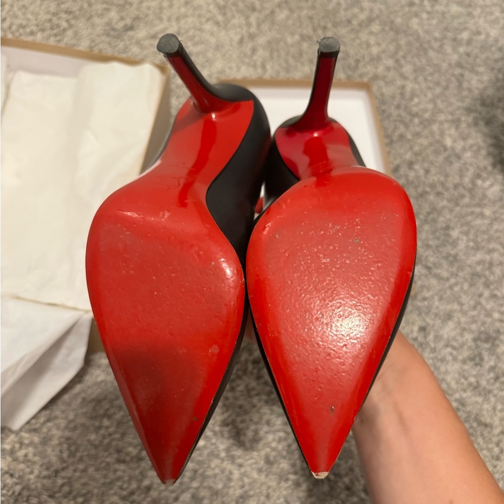 Christian Louboutin Apostrophy Pump 100